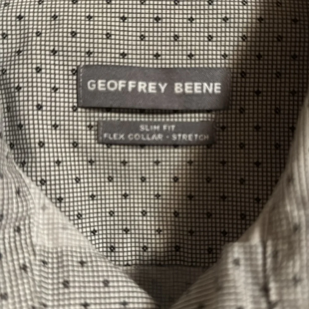 Geoffrey Beene Mens Dress Shirt, Large, Gray, Dotted Diamond Pattern - Picture 3 of 5